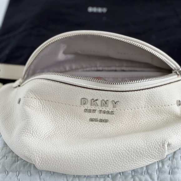 White DKNY belt or cross the body Thompson Belt Bag. - Picture 8 of 8